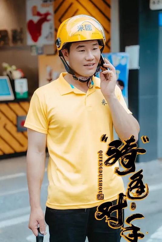 良家小少妇露脸穿上性感的黑丝跟大哥激情啪啪性爱口交大鸡巴让大哥吃奶舔逼道具插压在身下无套爆草浪叫 - 太乙电影